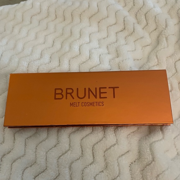 Melt Cosmetics Brunet eyeshadow palette - Picture 2 of 3